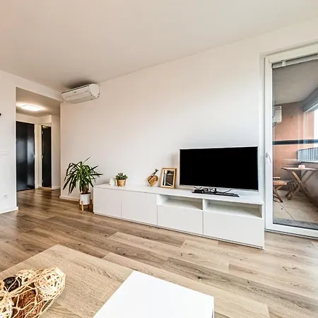Modern Heaven - Free Parking Apartment